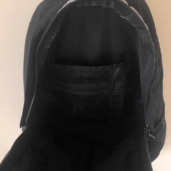 black victoria's secret pink backpack - Picture 3 of 5